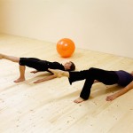 Pilates: Padací most - posilování hýždí a dolního trupu